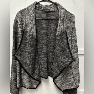 Torrid Sz 4 Cardigan/Jacket. EUC